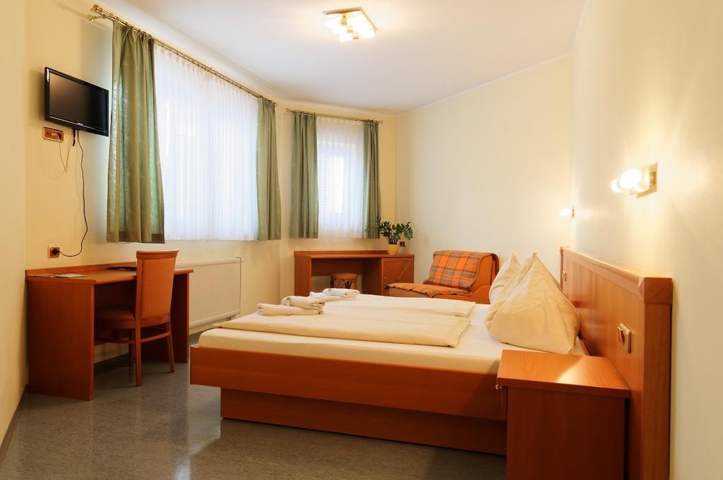 Jugend- Und Familiengaestehaus Klagenfurt Klagenfurt am Woerthersee Luaran gambar